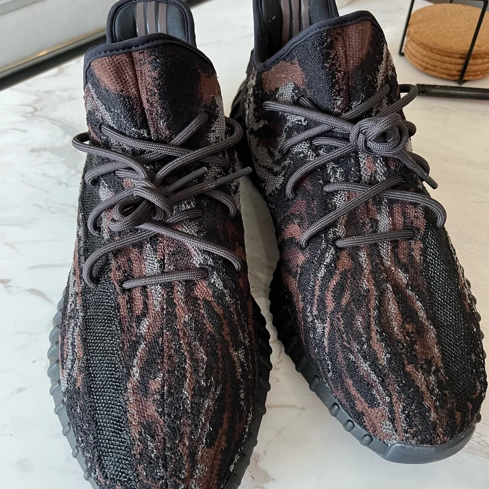 Yezzy boost 350 V2 “MX ROCK” - Picture 4 of 5